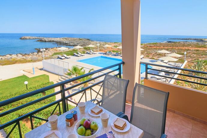 Imagen general del Hotel Nanakis Beach Apartments. Foto 5