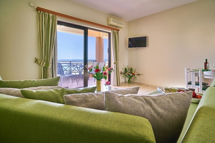 Imagen general del Hotel Nanakis Beach Apartments. Foto 13