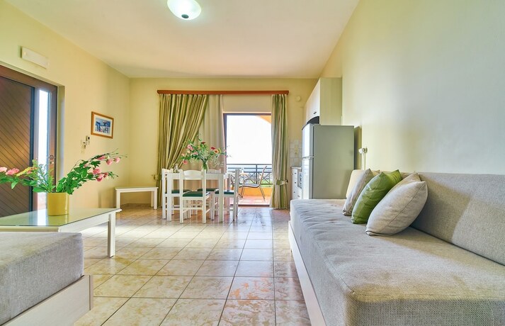 Imagen de la habitación del Hotel Nanakis Beach Apartments. Foto 20