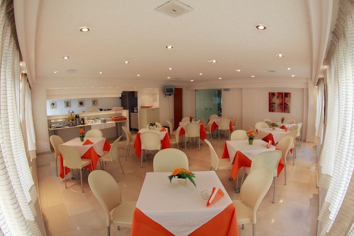 Imagen del bar/restaurante del Hotel Nancy, Hersonissos. Foto 4