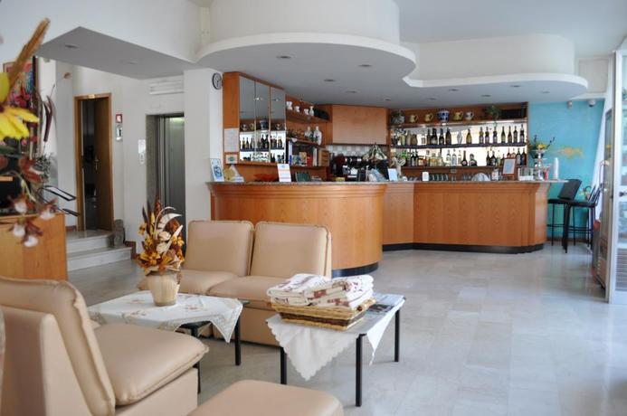 Imagen del bar/restaurante del Hotel Nancy, Rimini. Foto 4