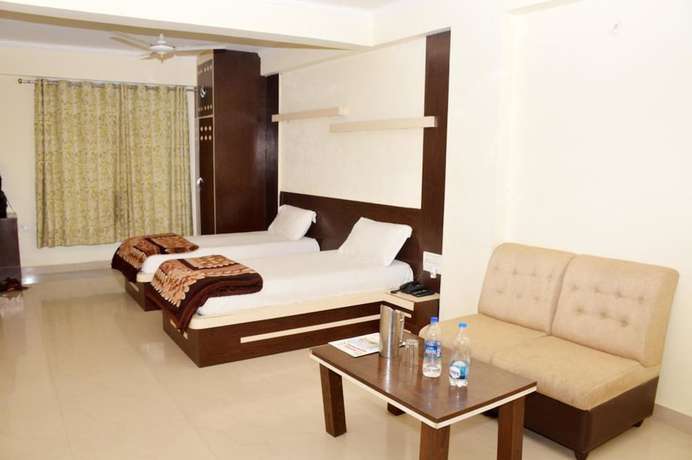 Imagen de la habitación del Hotel Nand Residency. Foto 8
