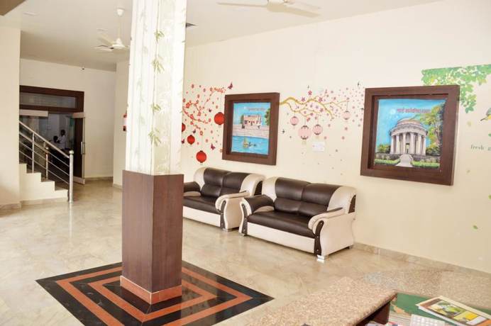 Imagen de los interiores del Hotel Nand Residency. Foto 17