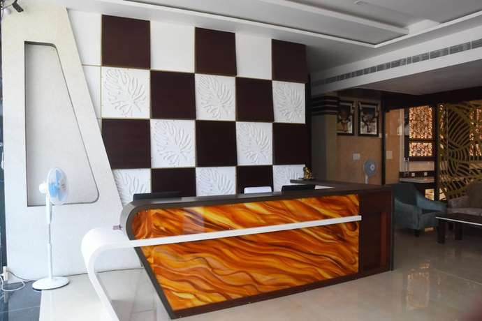 Imagen de los interiores del Hotel Nand Residency. Foto 20