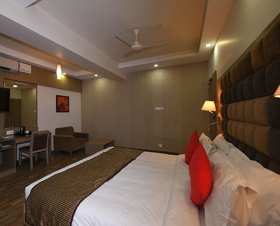 Imagen de la habitación del Hotel Nanda Comfort Inn. Foto 5