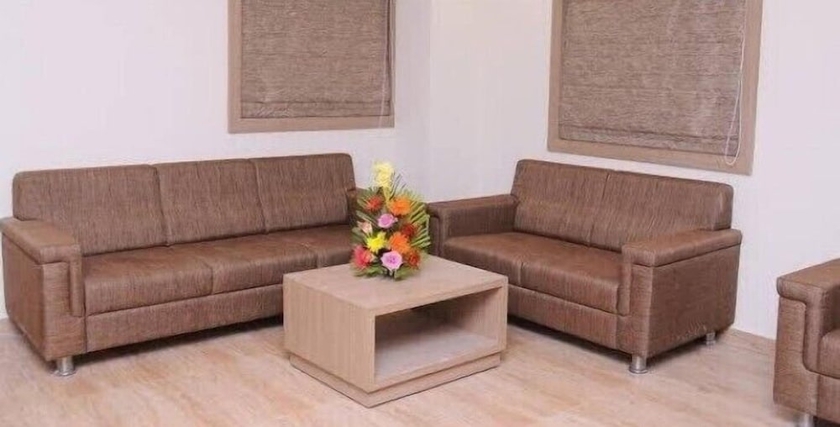 Imagen de los interiores del Hotel Nanda Comfort Inn. Foto 13