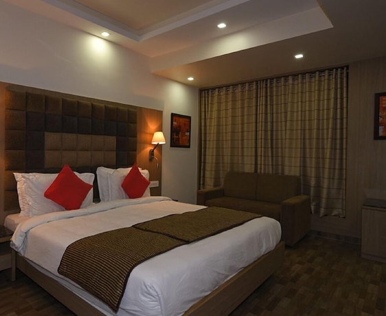 Imagen de la habitación del Hotel Nanda Comfort Inn. Foto 8