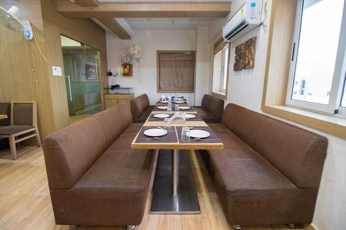 Imagen de la habitación del Hotel Nanda Comfort Inn. Foto 9