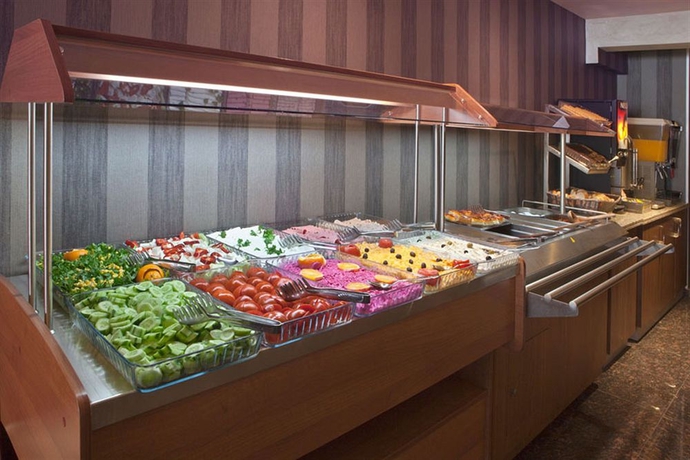 Imagen del bar/restaurante del Hotel Nanda. Foto 8