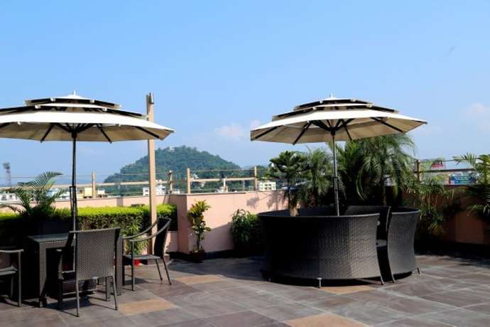 Imagen de los exteriores del Hotel Nandan. Foto 10