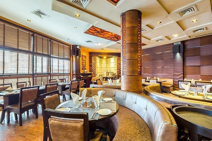 Imagen del bar/restaurante del Hotel Nandan. Foto 7