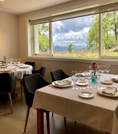 Imagen del bar/restaurante del Hotel Nande. Foto 4