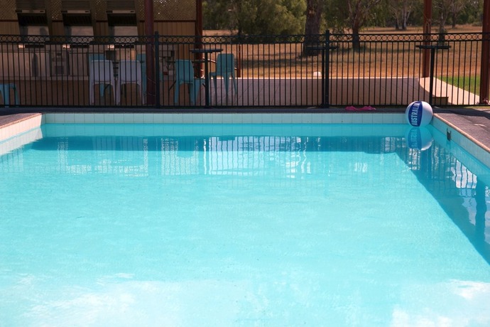 Imagen de la piscina del Hotel Nandewar Motor Inn. Foto 18