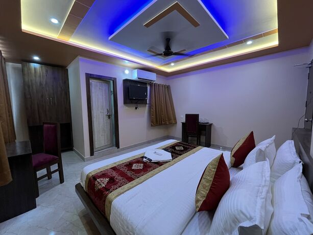 Imagen de la habitación del Hotel Nandini Grand. Foto 20