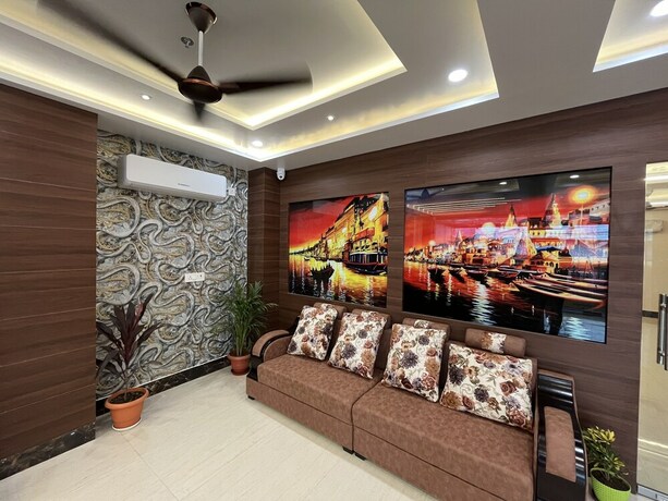 Imagen de los interiores del Hotel Nandini Grand. Foto 23