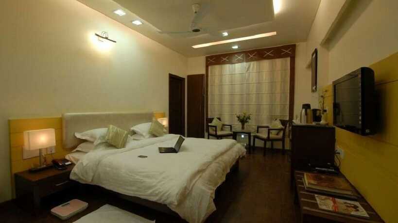 Imagen de la habitación del Hotel Nangi\'s Pride. Foto 17
