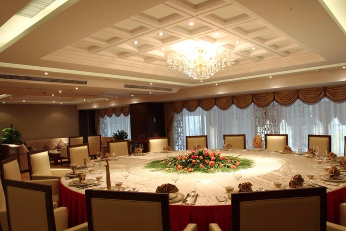 Imagen del bar/restaurante del Hotel Nanhai Jiayi International. Foto 3
