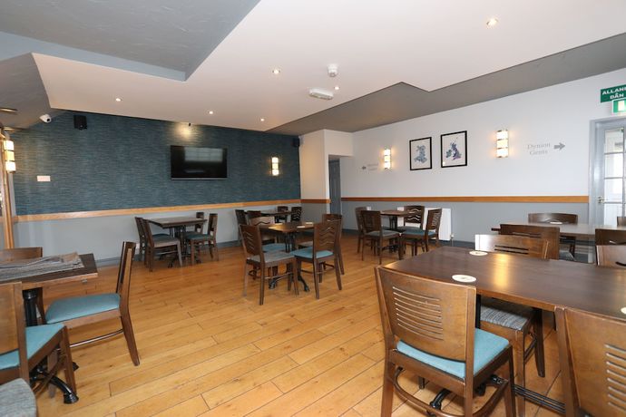Imagen del bar/restaurante del Hotel Nanhoron Arms. Foto 9