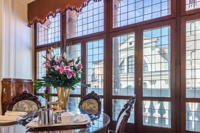 Imagen de la habitación del Hotel Nani Mocenigo Palace. Foto 9