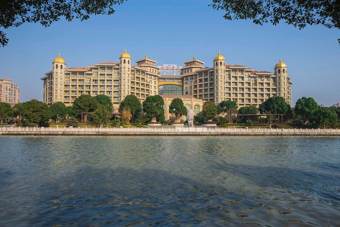 Imagen de los exteriores del Hotel Nanjiao Shanghai. Foto 8