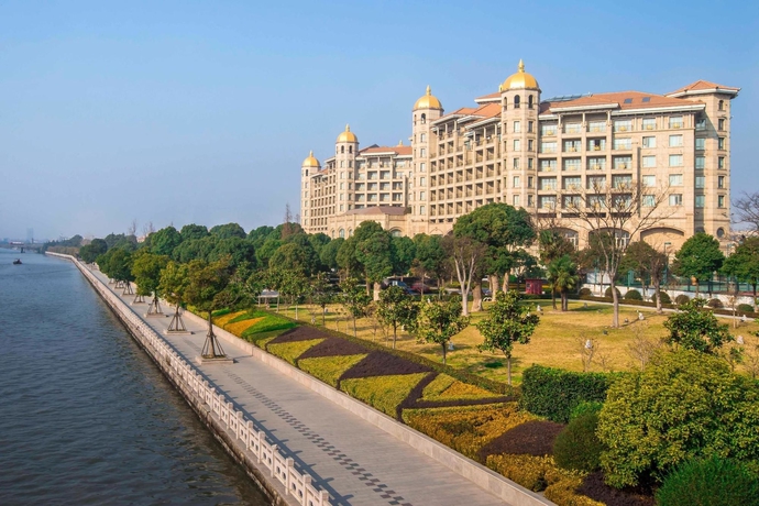 Imagen de los exteriores del Hotel Nanjiao Shanghai. Foto 11