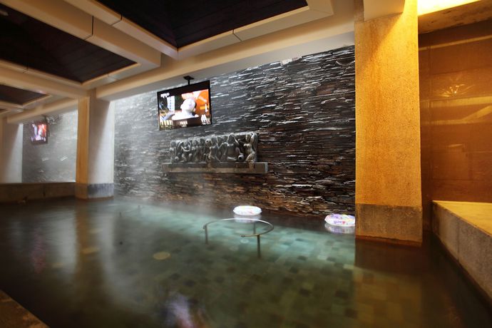 Imagen de la piscina del Hotel Nanjing Baliyuanshu Vogue Hotspring. Foto 16