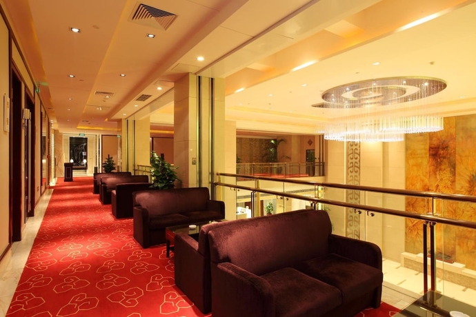 Imagen de los interiores del Hotel Nanjing New Century. Foto 19