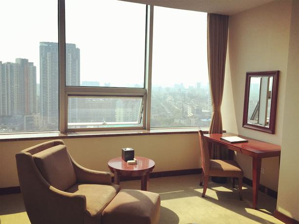 Imagen de la habitación del Hotel Nanjing Panda Jinling. Foto 13