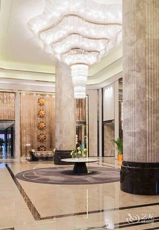Imagen de los interiores del Hotel Nanjing Wanda Realm. Foto 19