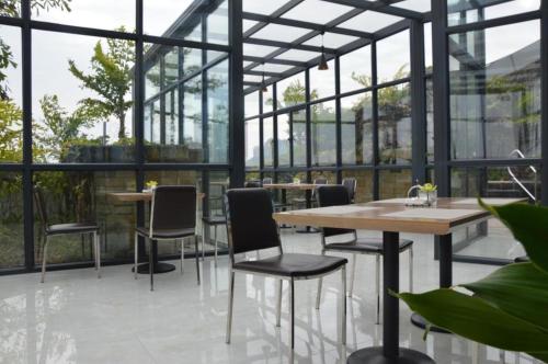 Imagen general del Hotel Nanning Champs Elysees. Foto 8