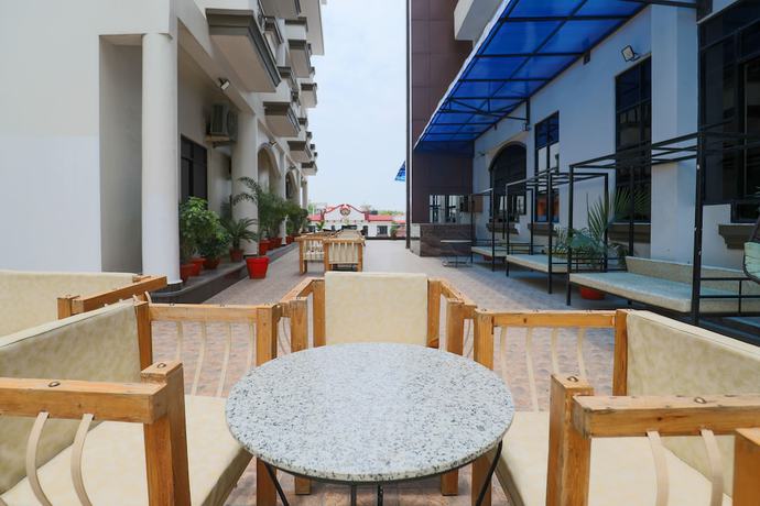 Imagen de la habitación del Hotel Nansc Lumbini. Foto 16