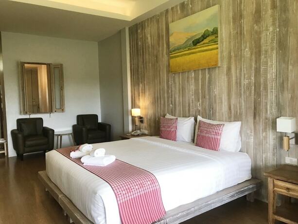 Imagen de la habitación del Hotel Nansripanna Resort. Foto 17