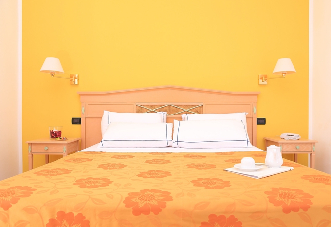 Imagen de la habitación del Hotel Nantis. Foto 11