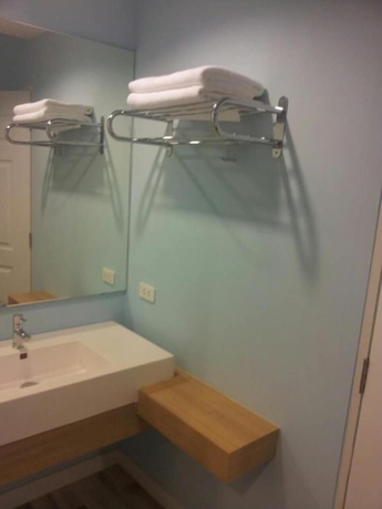 Imagen de la habitación del Hotel Nantra Cozy. Foto 16