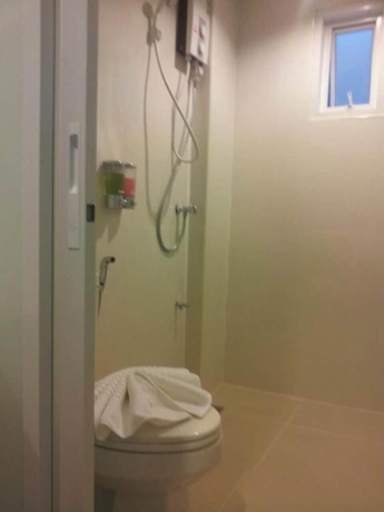 Imagen de la habitación del Hotel Nantra Cozy. Foto 17