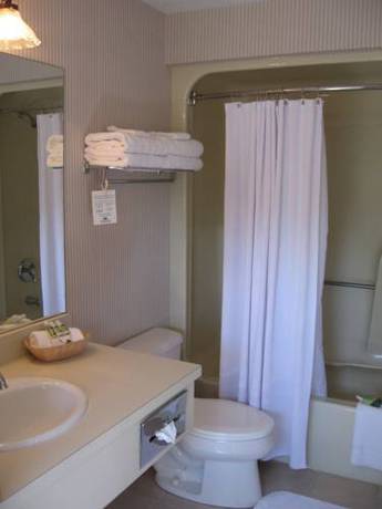 Imagen de la habitación del Hotel Nantucket Inn. Foto 13