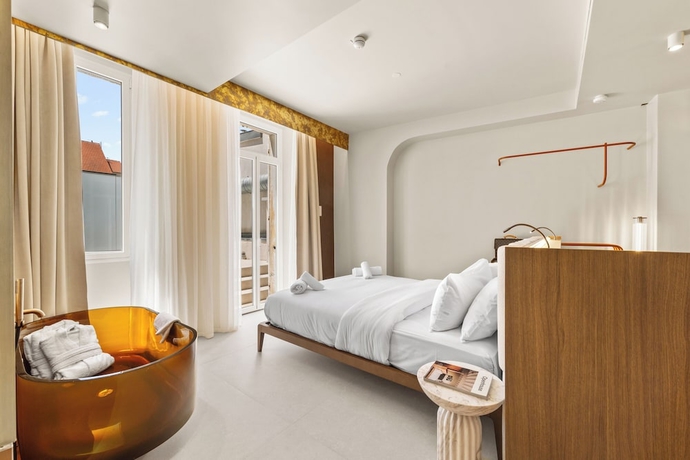 Imagen de la habitación del Hotel Naomi Cannes. Foto 2