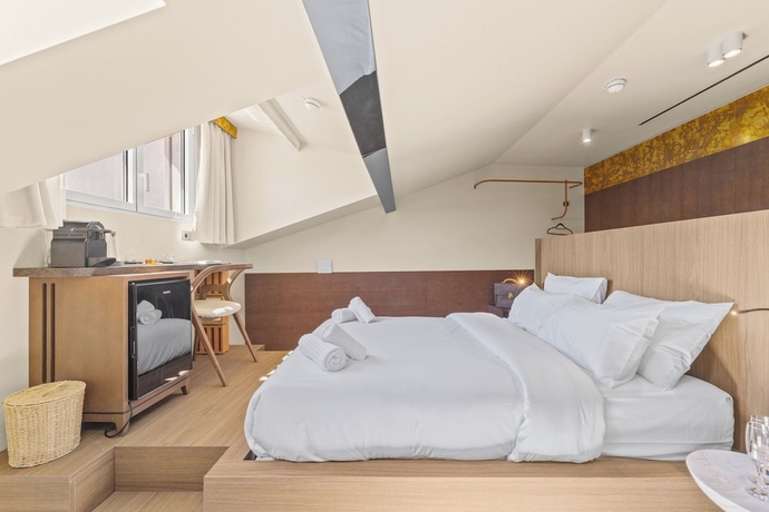 Imagen de la habitación del Hotel Naomi Cannes. Foto 11