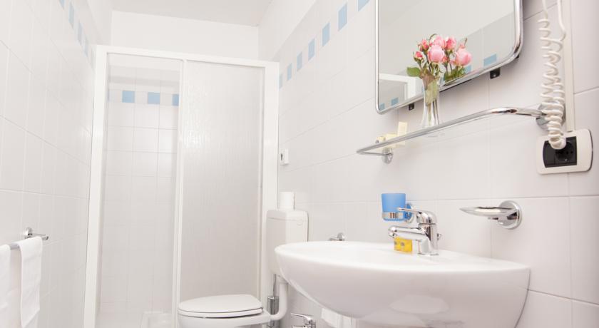 Imagen general del Hotel Naonis. Foto 6