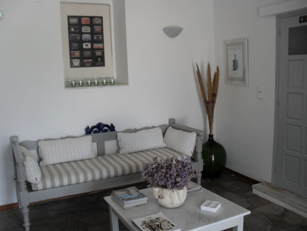 Imagen de los interiores del Hotel Naoussa Paros by Booking Kottas. Foto 18