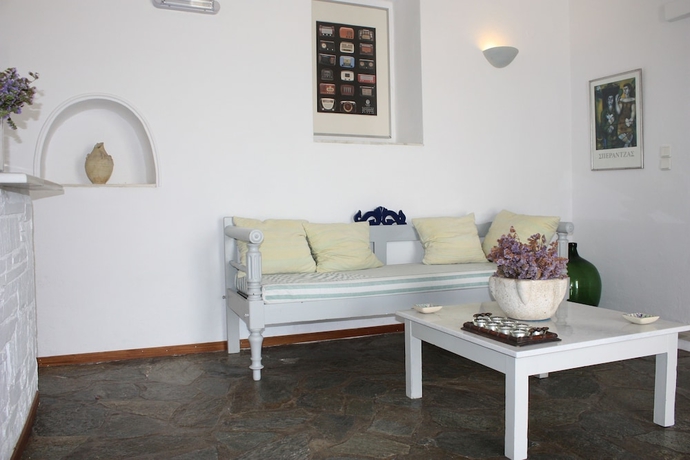 Imagen de los interiores del Hotel Naoussa Paros by Booking Kottas. Foto 19
