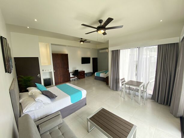 Imagen de la habitación del Hotel Naoz. Foto 20