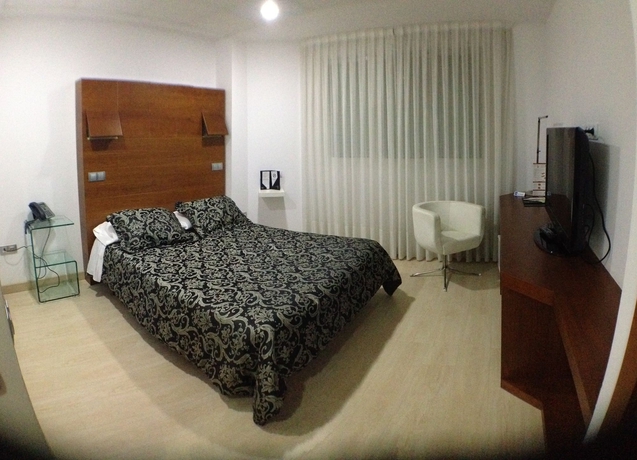 Imagen de la habitación del Hotel Nap, Oviedo. Foto 7