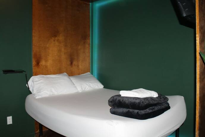 Imagen de la habitación del Hotel Nap York Central Park Sleep Station. Foto 19