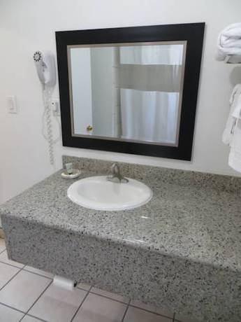 Imagen de la habitación del Hotel Napa Discovery Inn. Foto 6