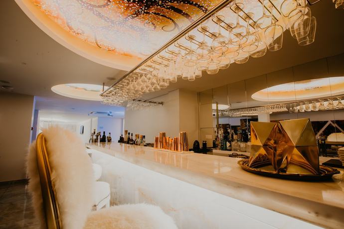 Imagen del bar/restaurante del Hotel Napa Suites - Adults Only. Foto 4