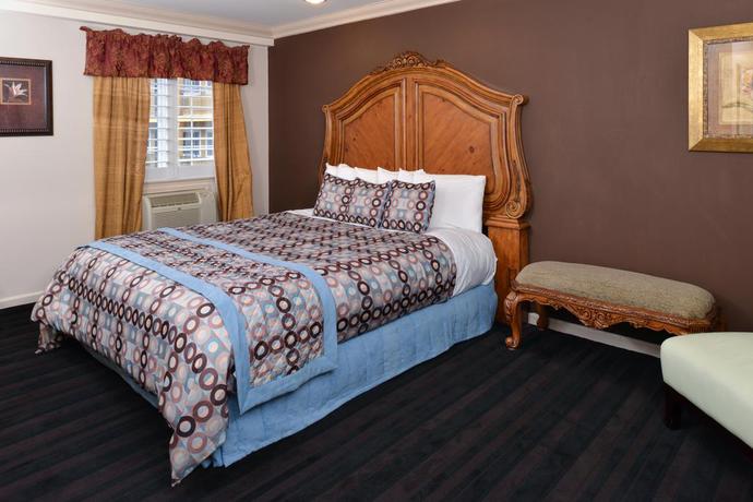 Imagen de la habitación del Hotel Napa Valley and Suites. Foto 3