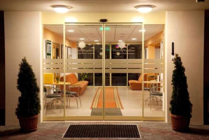 Imagen de los interiores del Hotel Napf&eacute;ny. Foto 11