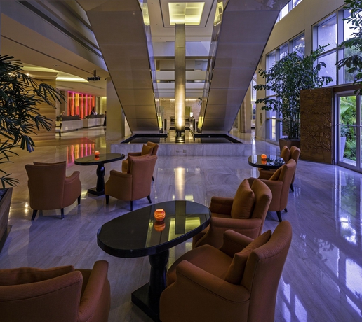 Imagen de los interiores del Hotel Naples Grande Beach Resort. Foto 14