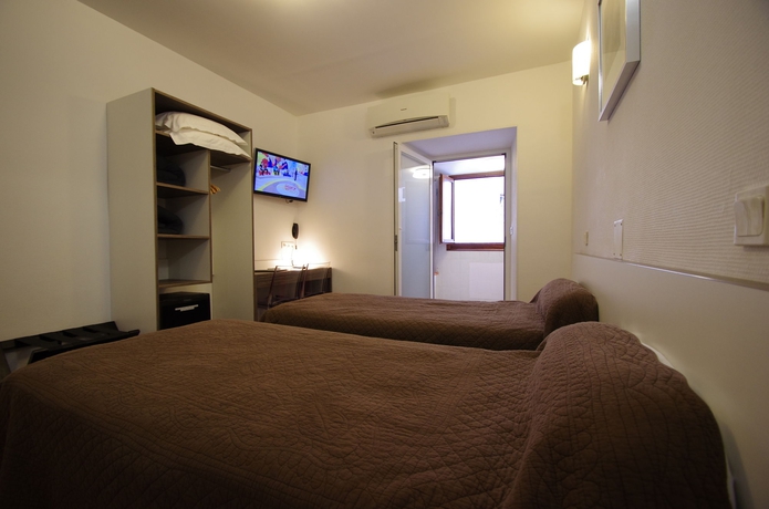 Imagen de la habitación del Hotel Napoléon, Bastia. Foto 5